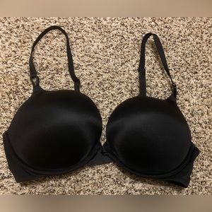 Victoria’s Secret Very Sexy Bombshell Plunge Bra Size 36C NWOT